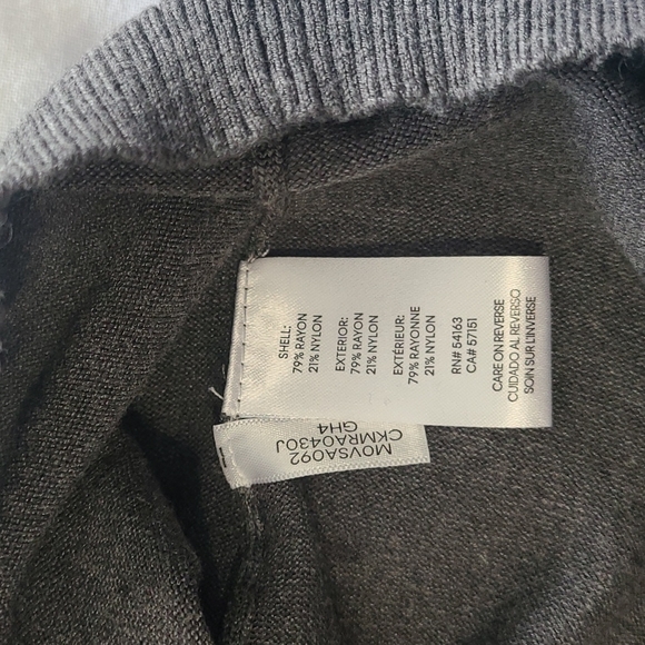 Calvin Klein Turtleneck Sweater.   Size Medium.   Gray - Picture 6 of 6